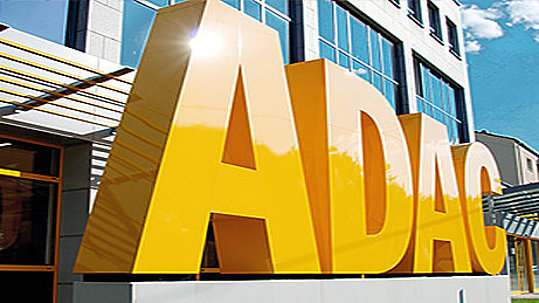 ADAC nutzt Lohnsoftware und Digitale Personalakte von HS